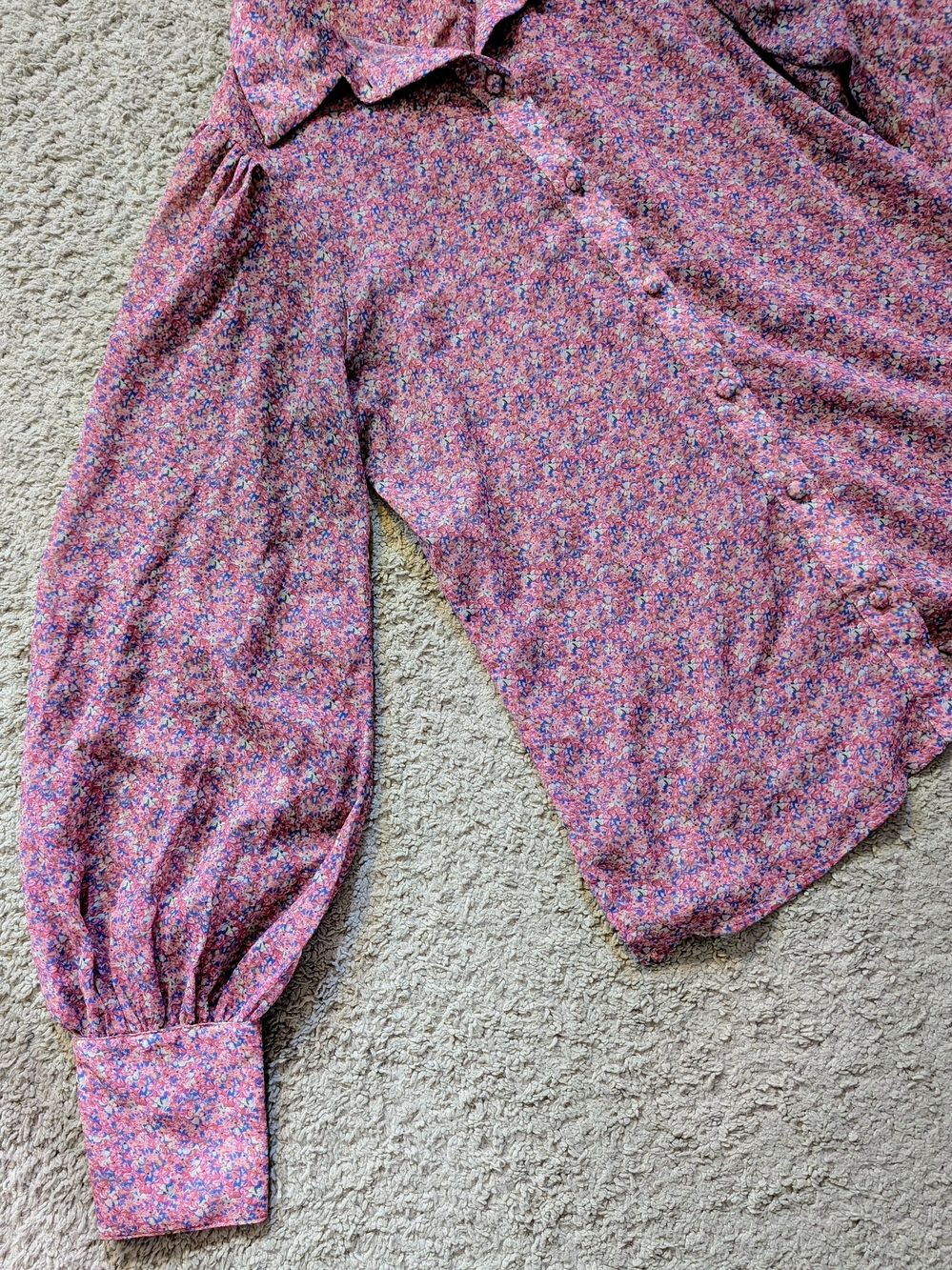 Simons Icone Pink Floral Button-Down Blouse with Balloon Sleeves
